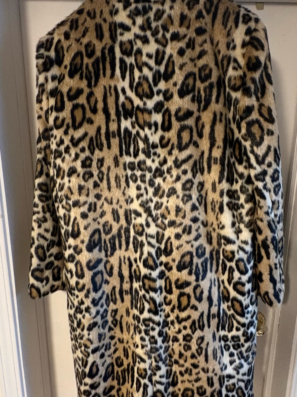 Alice + Olivia Leopard Print Faux Fur Jacket - Picture 2 of 6